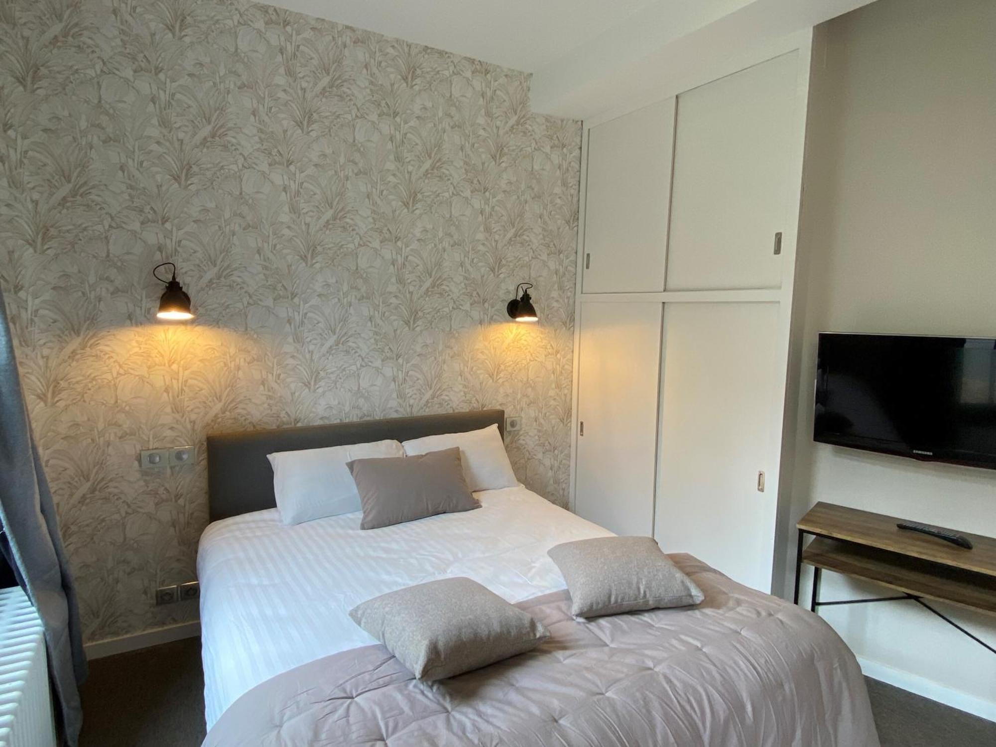 La Villa Beaupeyrat - Apparthotels De Charme Dans Batisse De Caractere A 400M Du Coeur De Ville De Limoges Zimmer foto