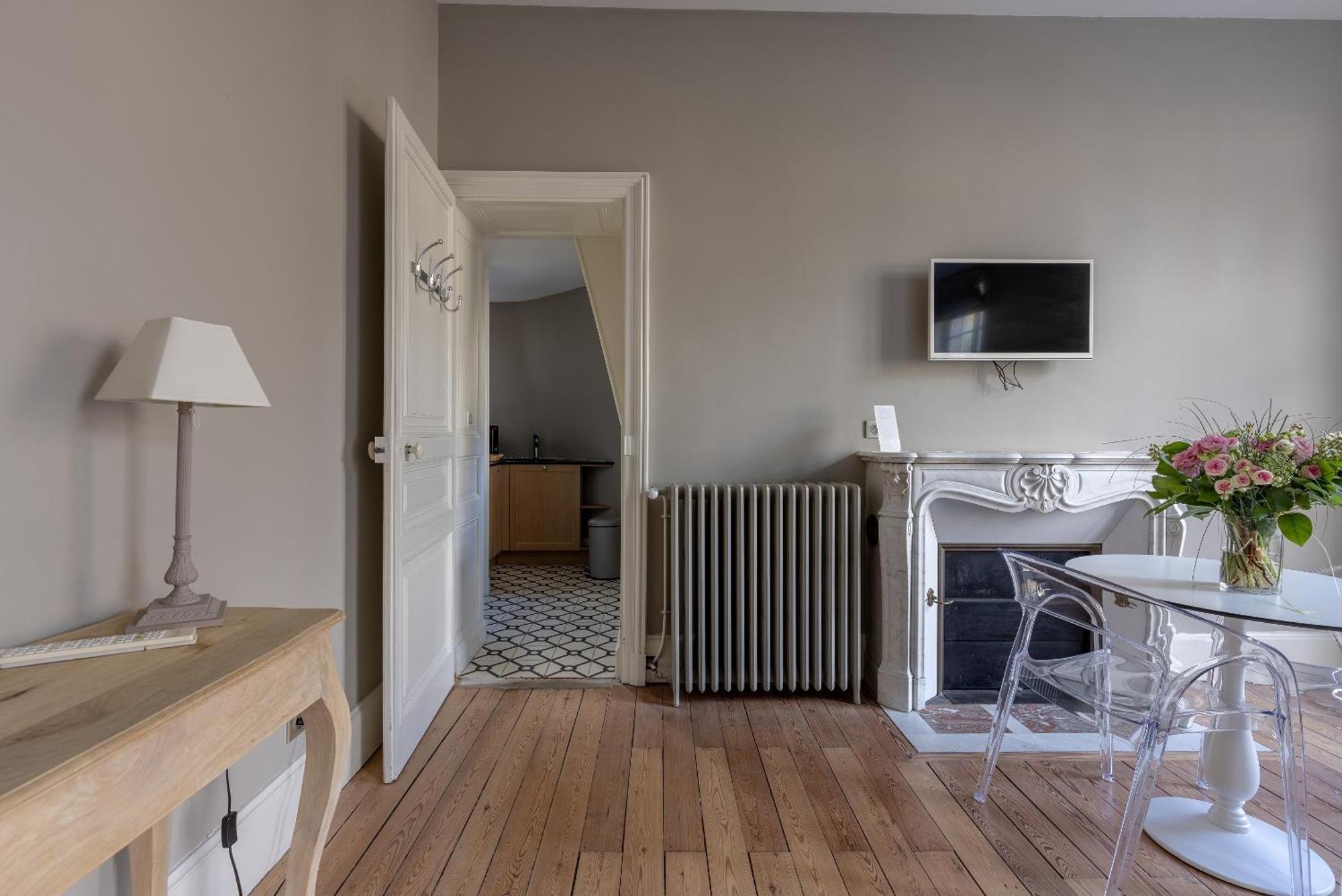 La Villa Beaupeyrat - Apparthotels De Charme Dans Batisse De Caractere A 400M Du Coeur De Ville De Limoges Zimmer foto